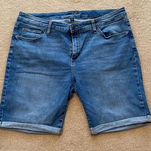 Universal Thread Jean Shorts